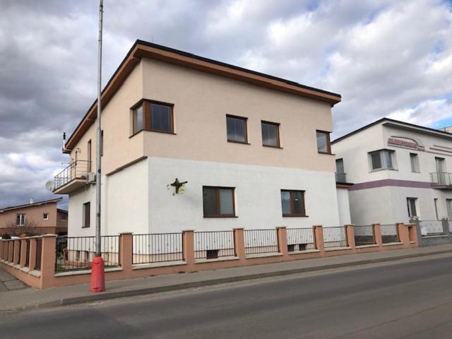 Apartman Matko Levice Exterior foto
