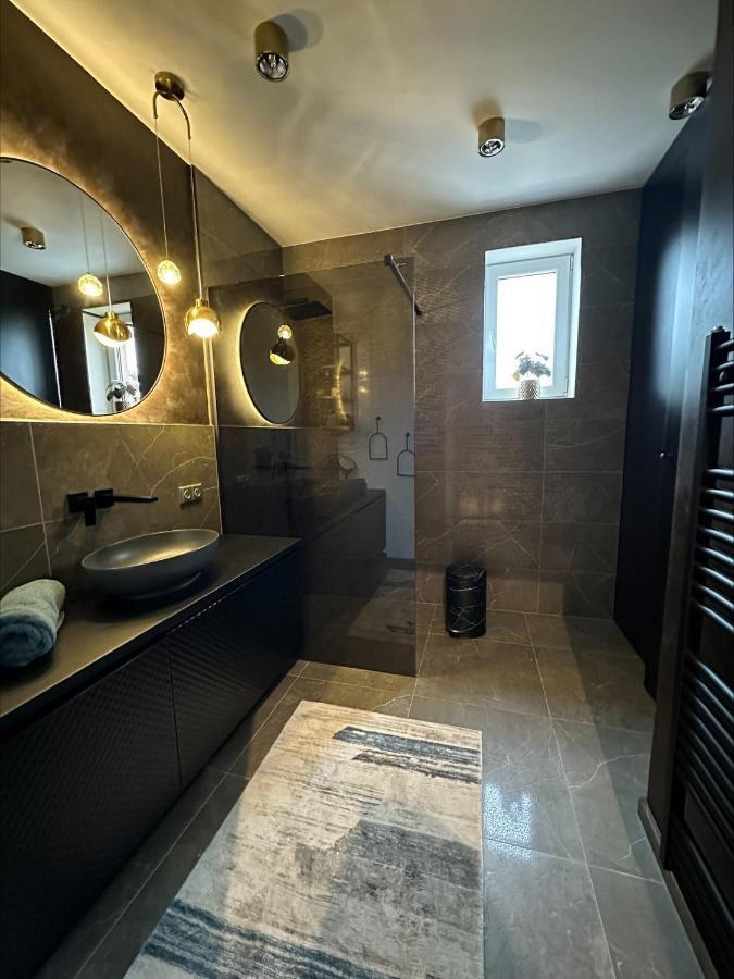 Apartman Matko Levice Exterior foto
